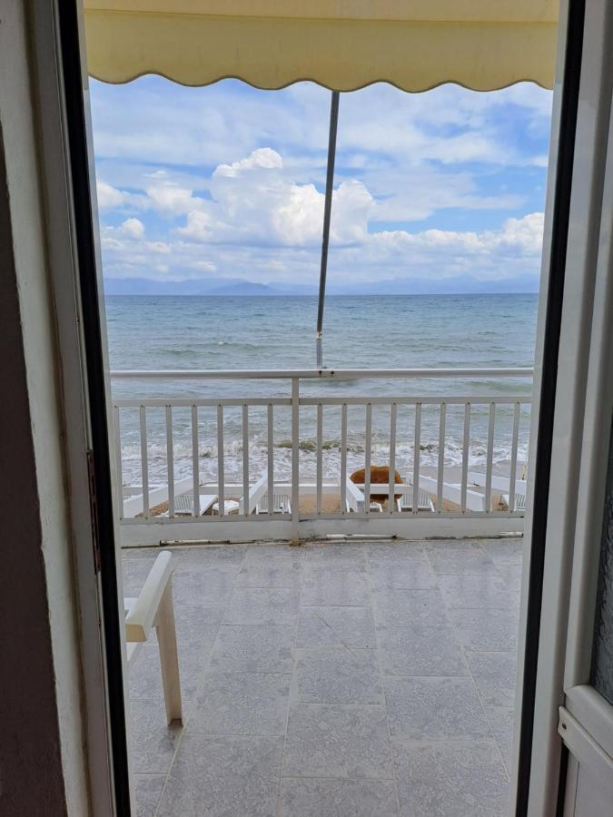 Seaside Studios Mesongí Buitenkant foto